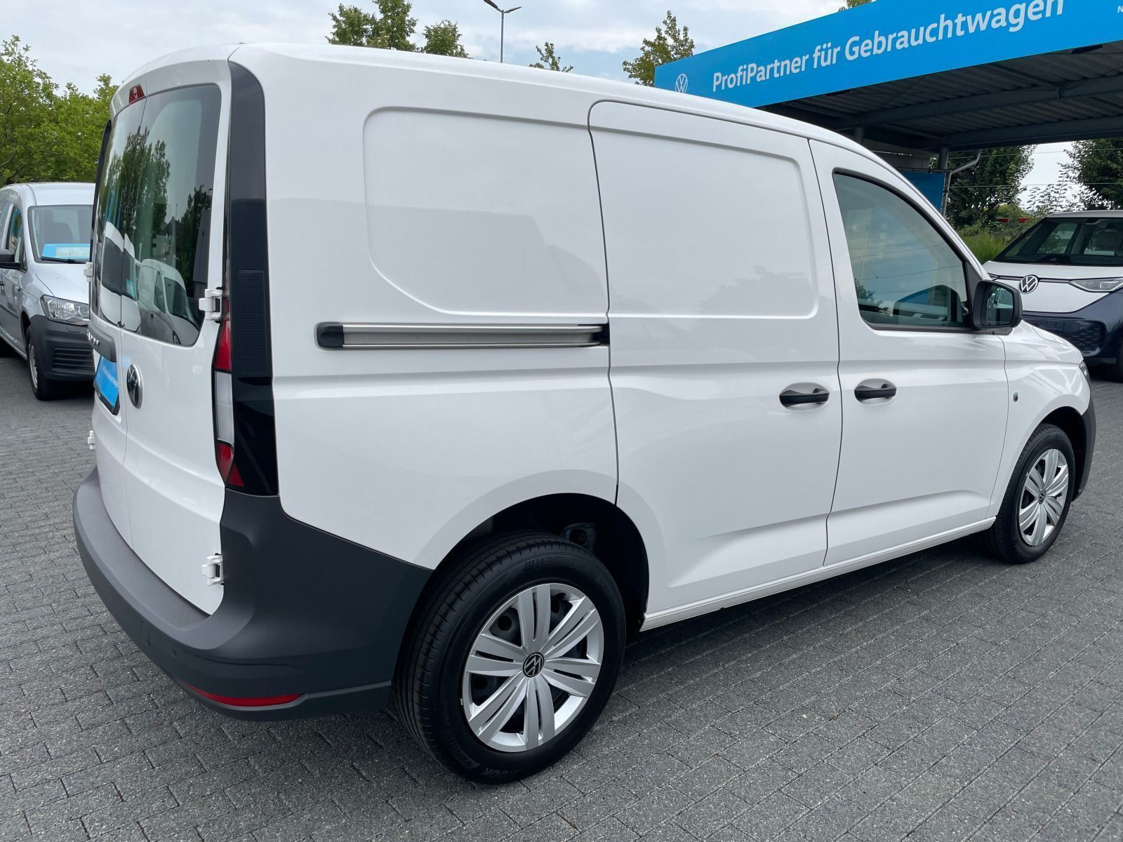 Volkswagen - Caddy Cargo_3