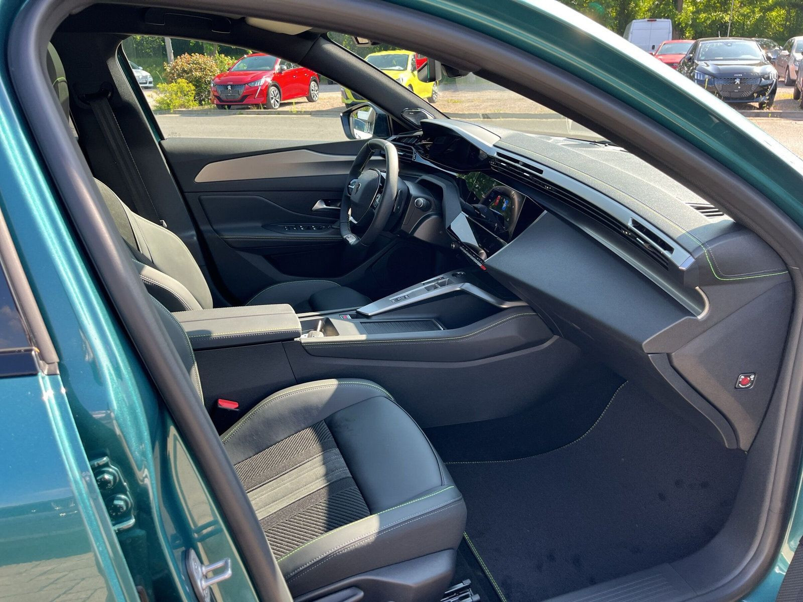 Peugeot - 308_11