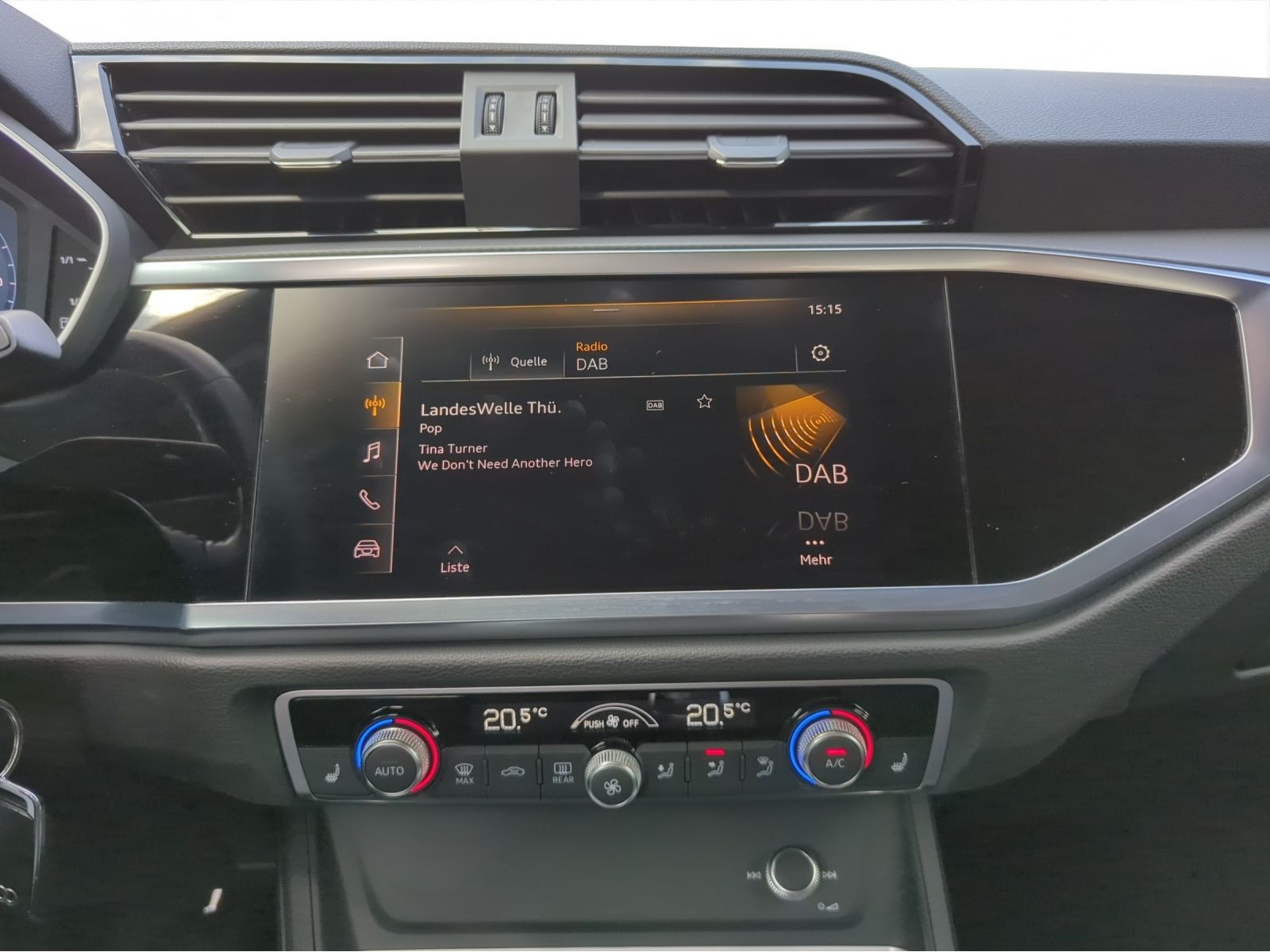 Audi - Q3_7
