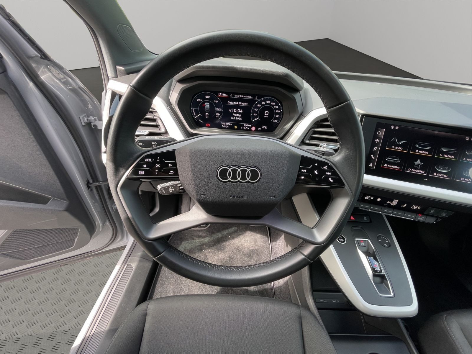 Audi - Q4_12