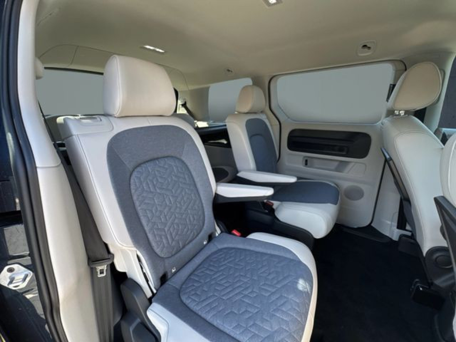 Volkswagen - ID. Buzz_17