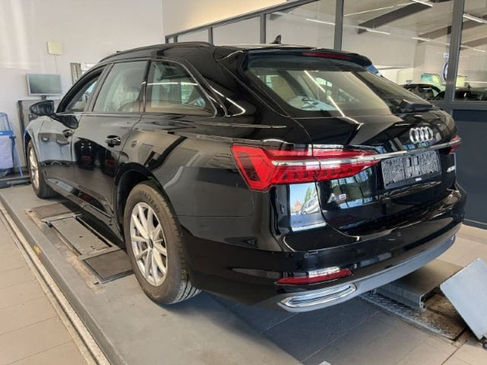 Audi - A6 Avant_4