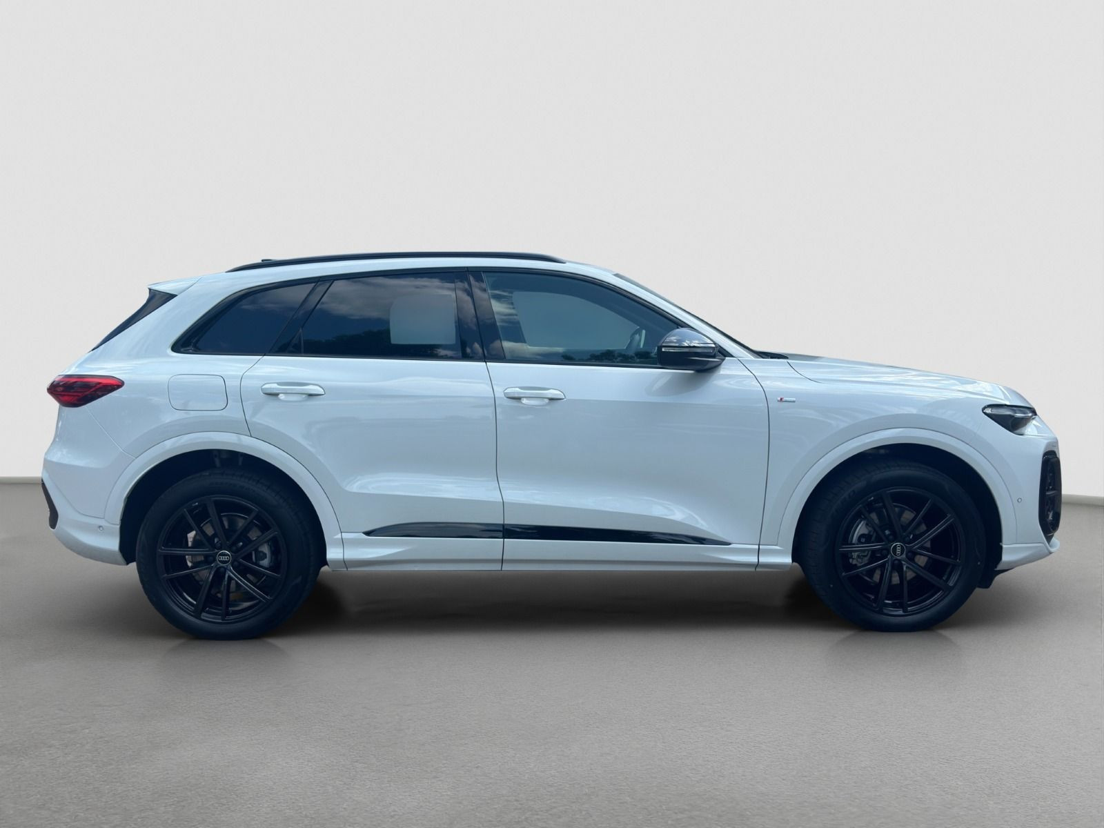 Audi - Q5_9