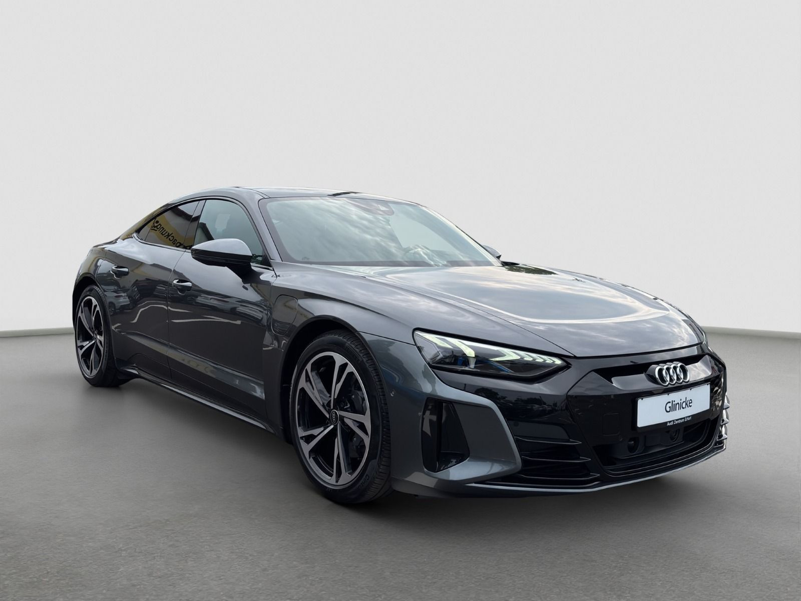 Audi - e-tron GT quattro_7