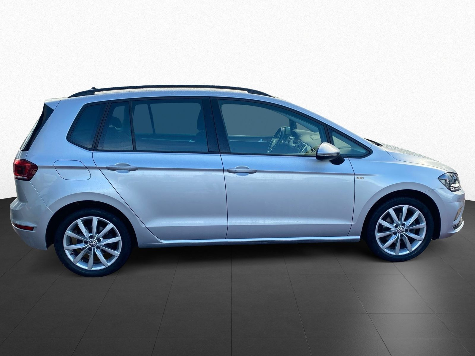 Volkswagen - Golf Sportsvan_8