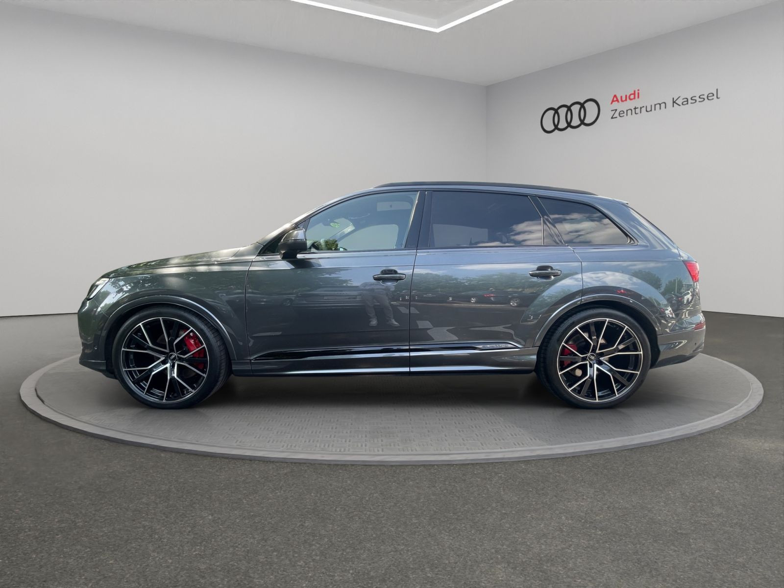 Audi - Q7_2