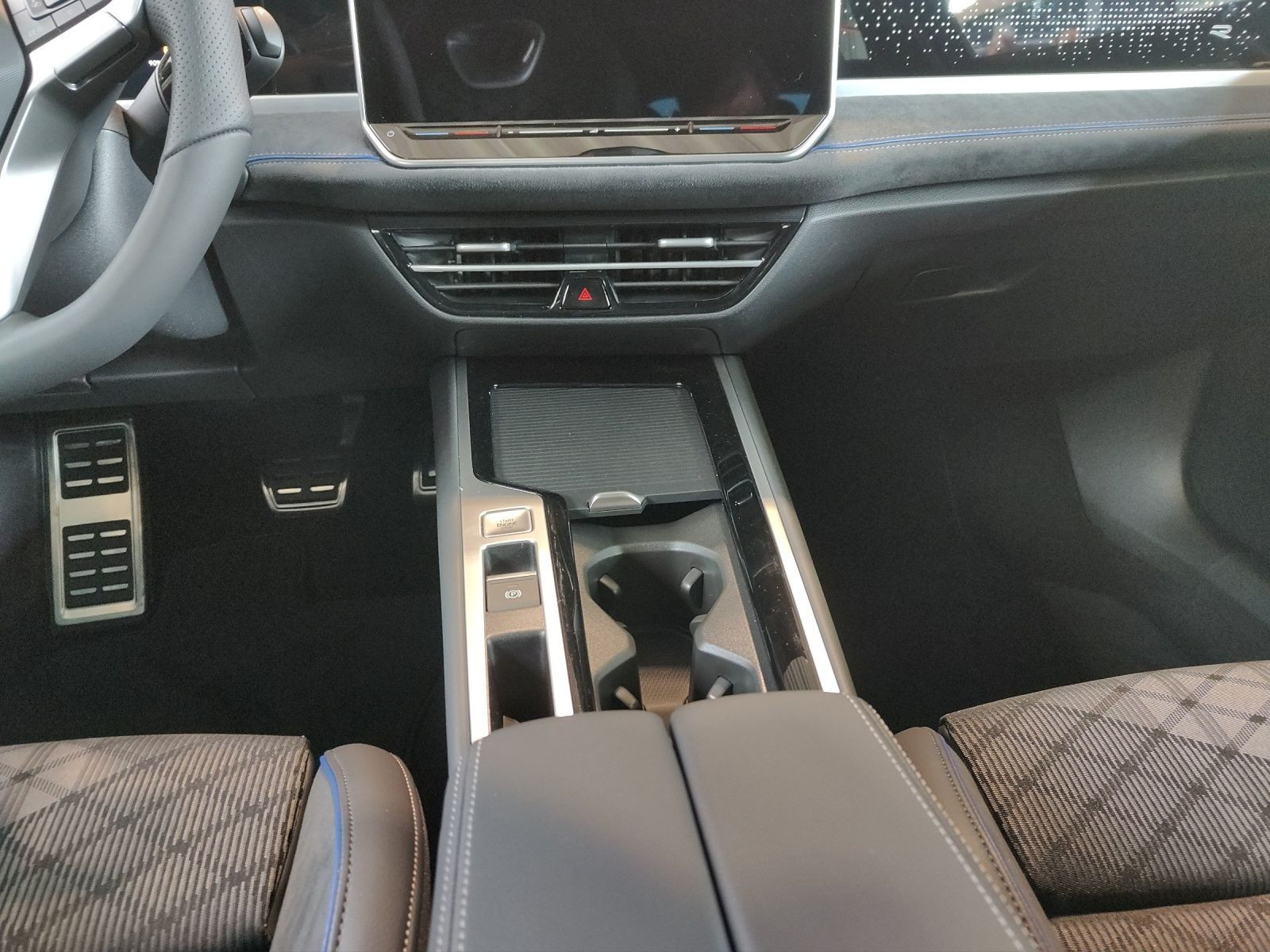 Volkswagen - Passat_8