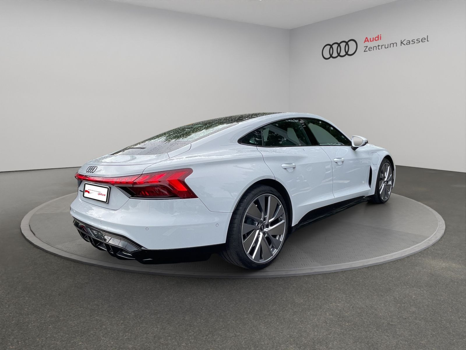 Audi - e-tron GT quattro_7
