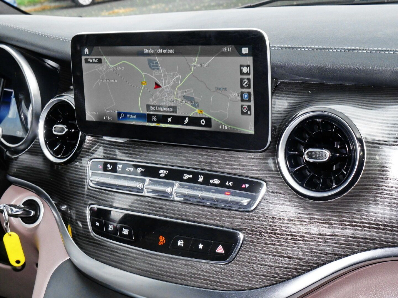 Mercedes-Benz - V 300_5