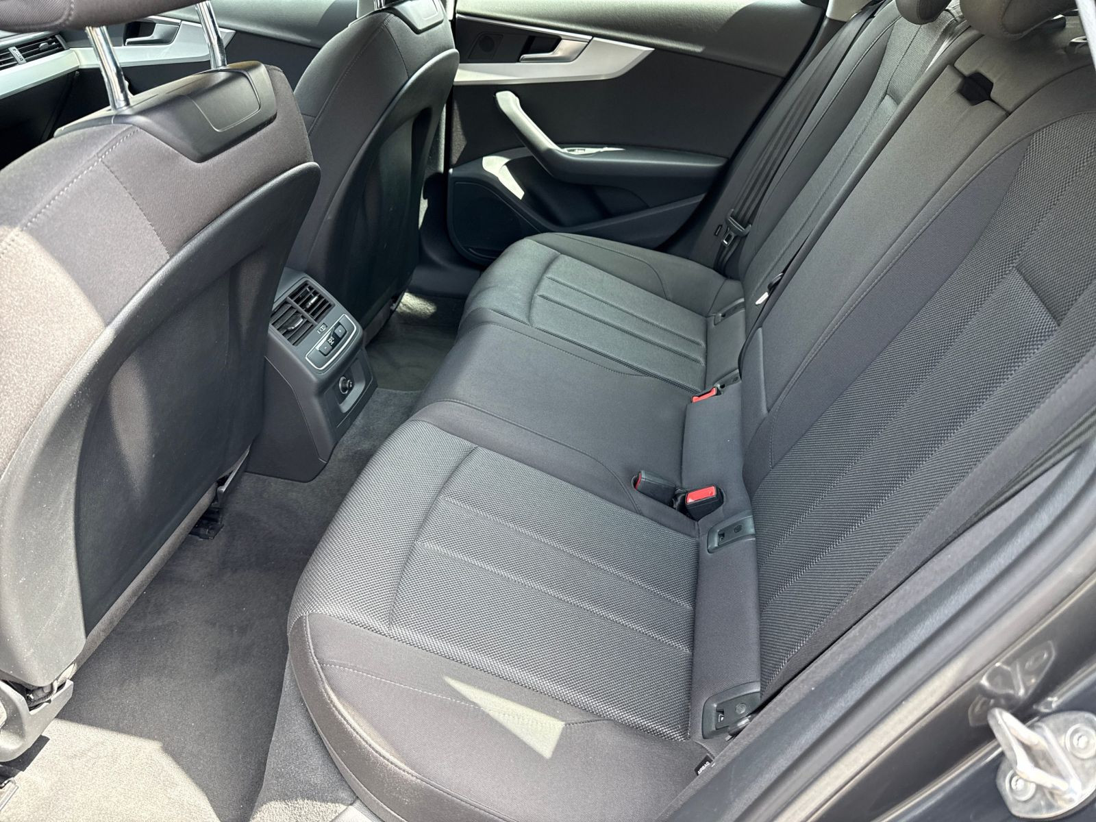 Audi - A4 Avant_14