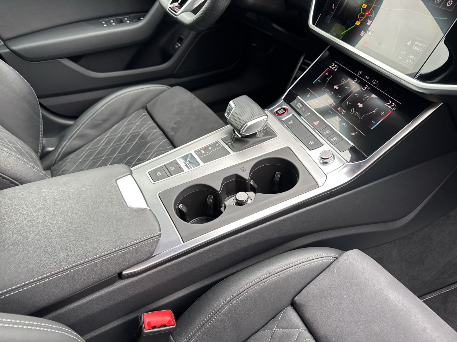 Audi - S6 Limousine_29