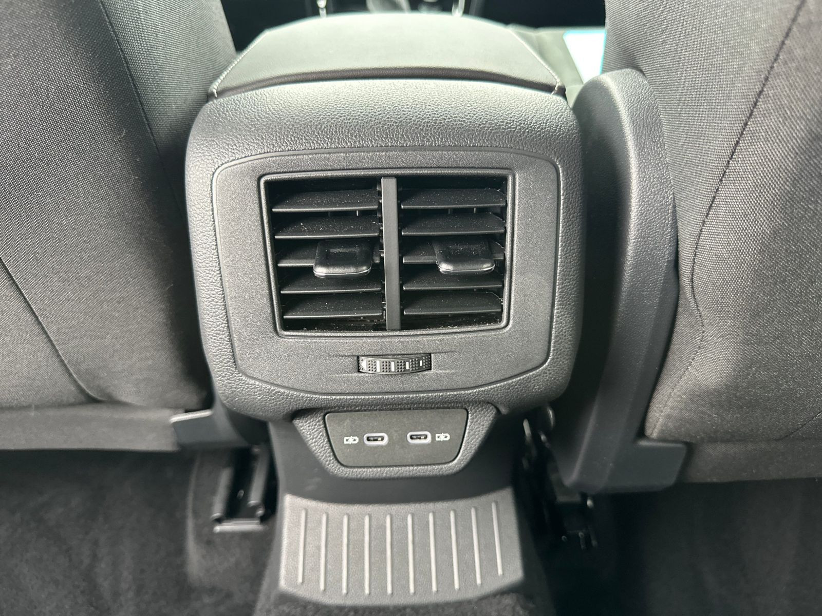 Volkswagen - T-Roc_20