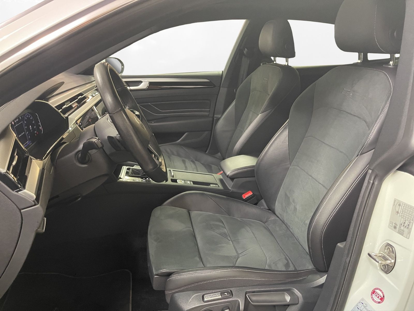 Volkswagen - Arteon_16