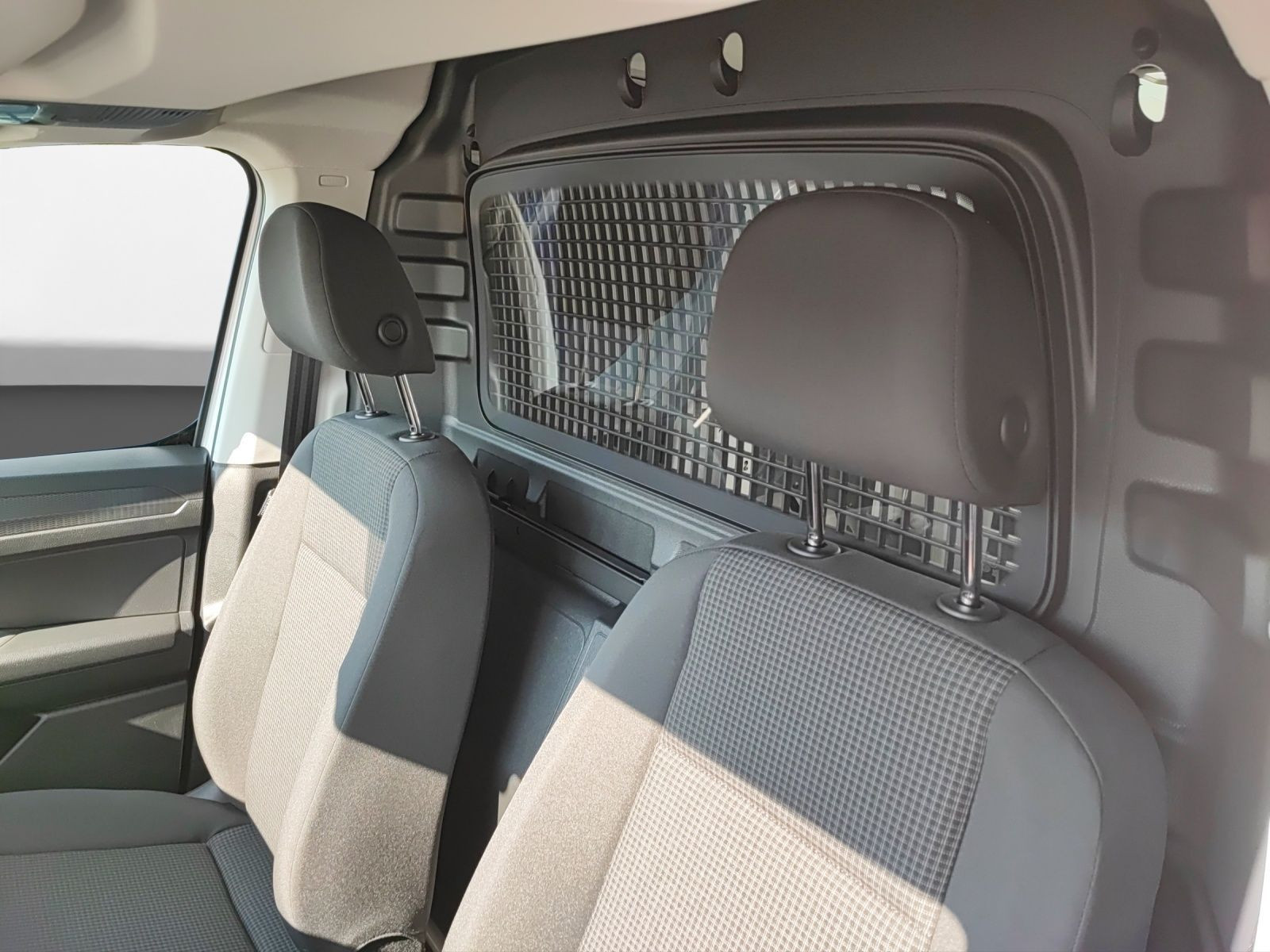 Volkswagen - Caddy_11