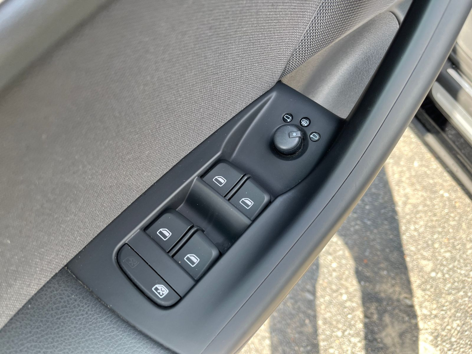 Audi - Q3_19