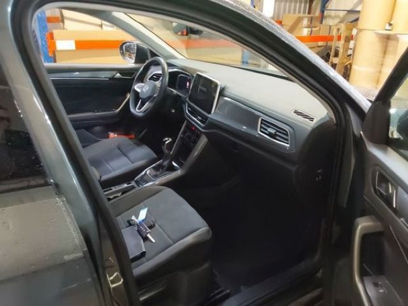 Volkswagen - T-Roc_7