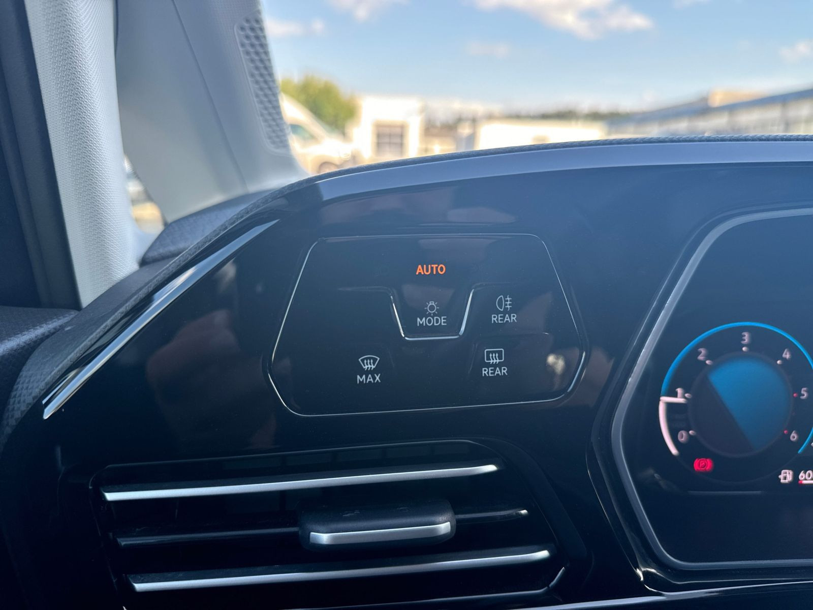 Volkswagen - Caddy_17