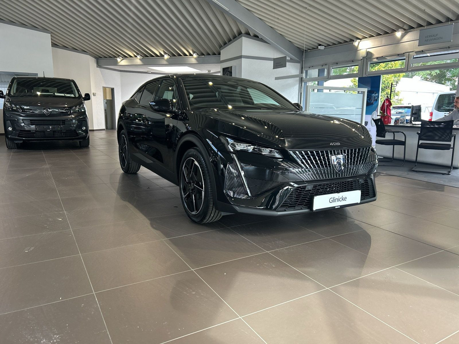 Peugeot - 408_6