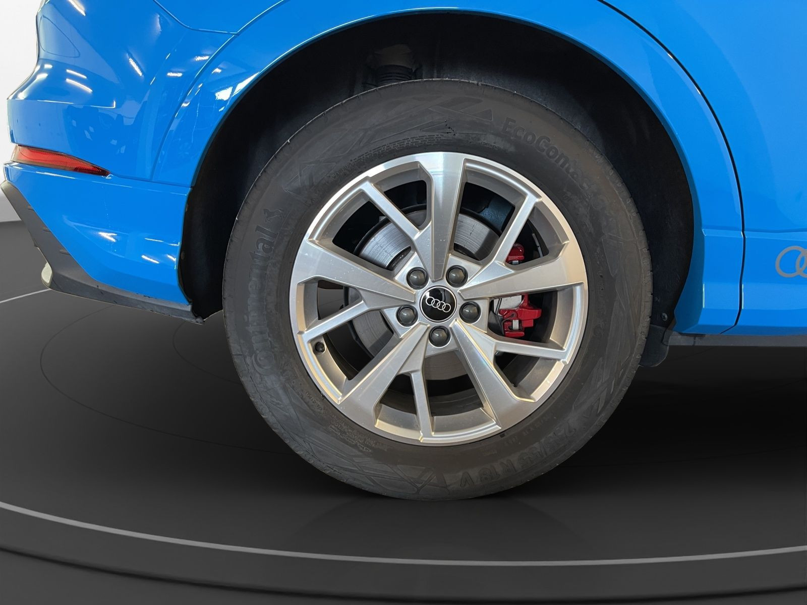 Audi - Q3_16