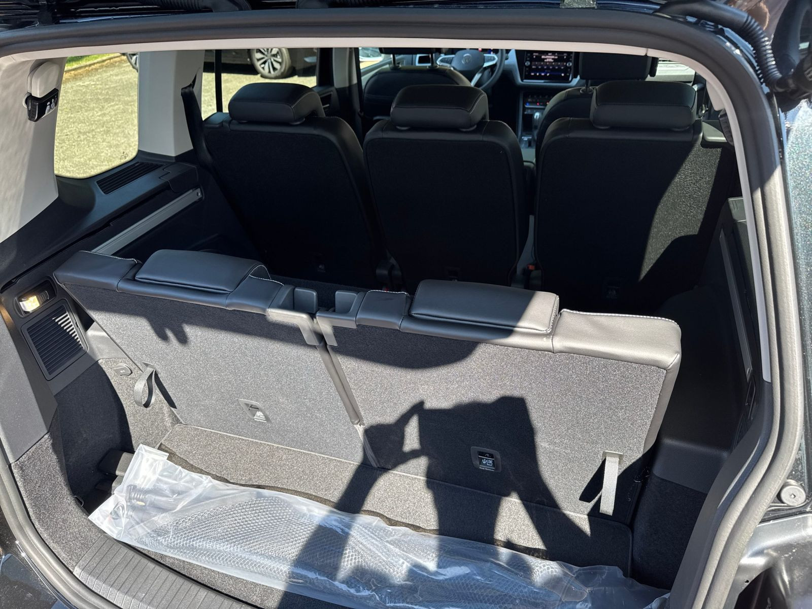 Volkswagen - Touran_17