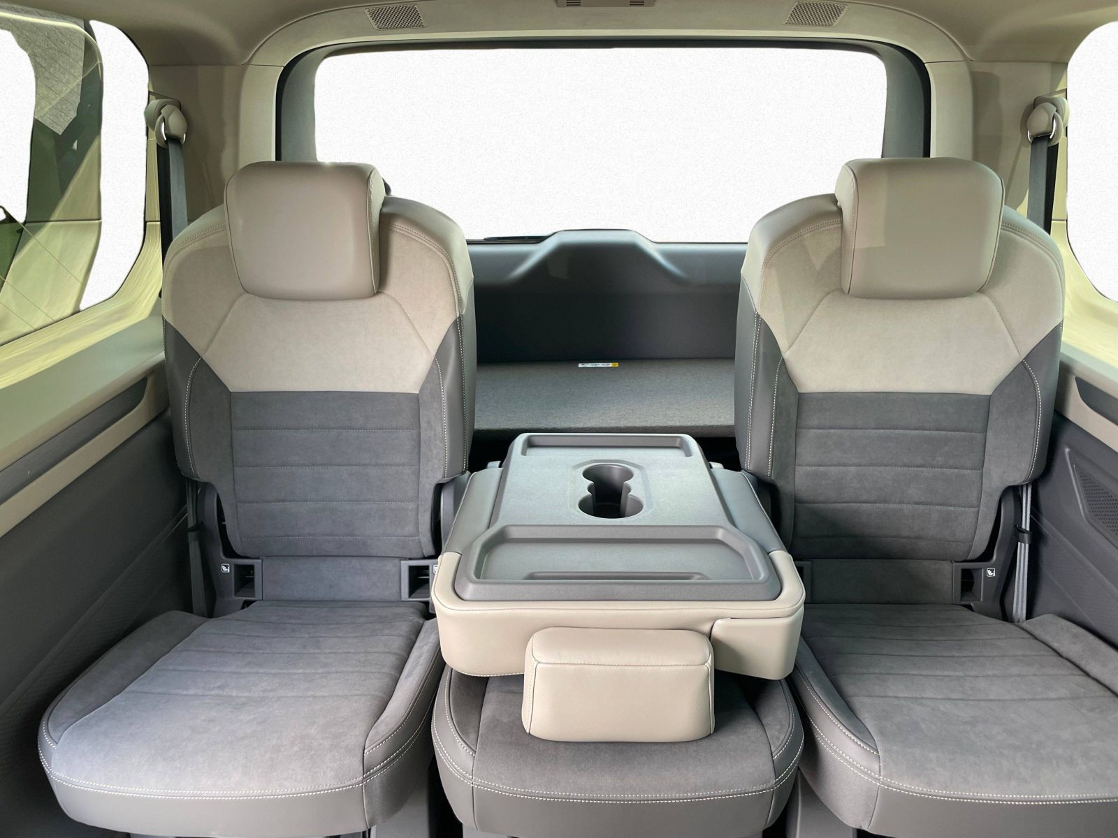 Volkswagen - Multivan_8