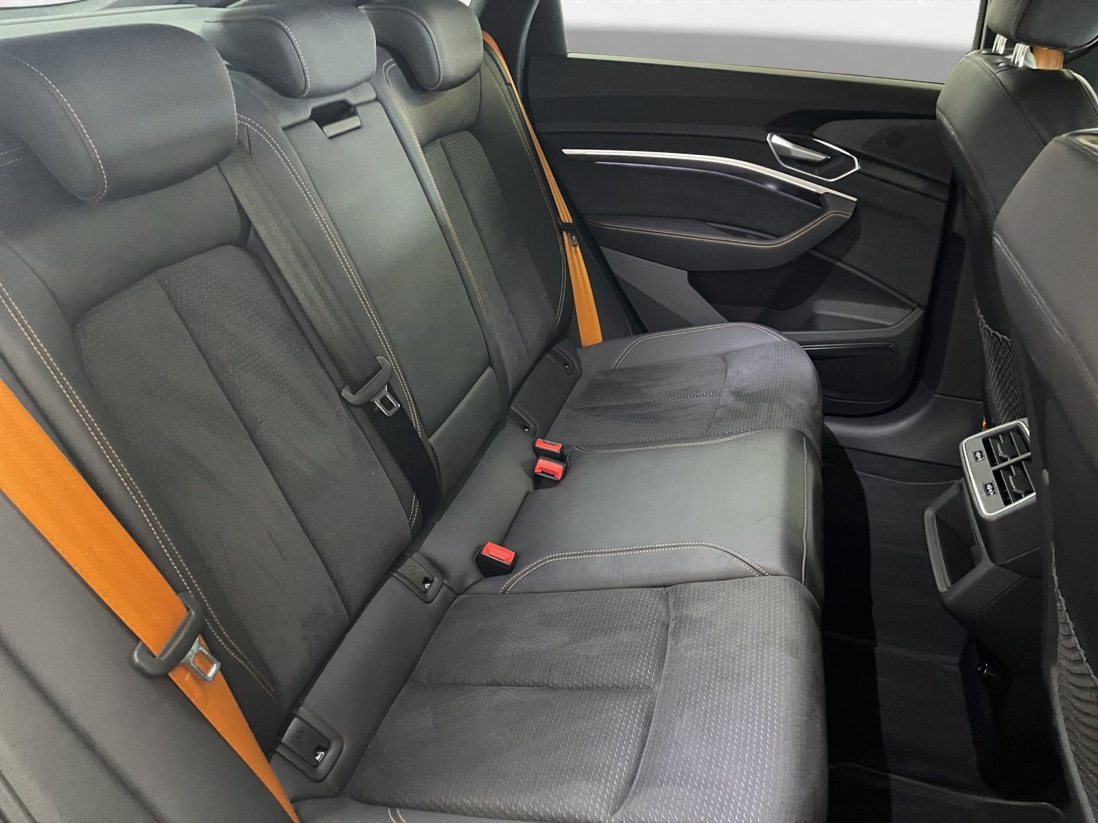 Audi - e-tron Sportback_19