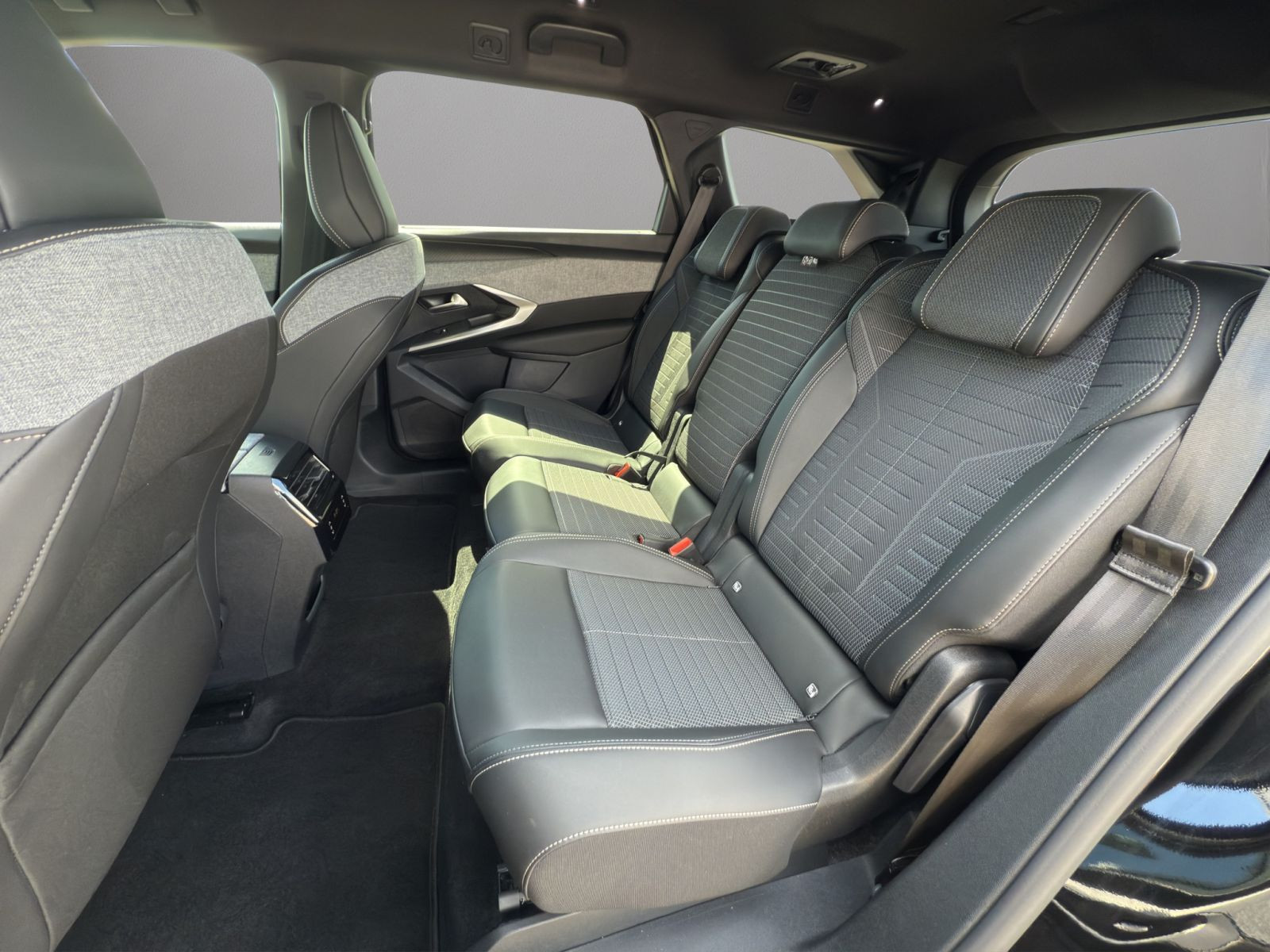 Peugeot - 5008_12