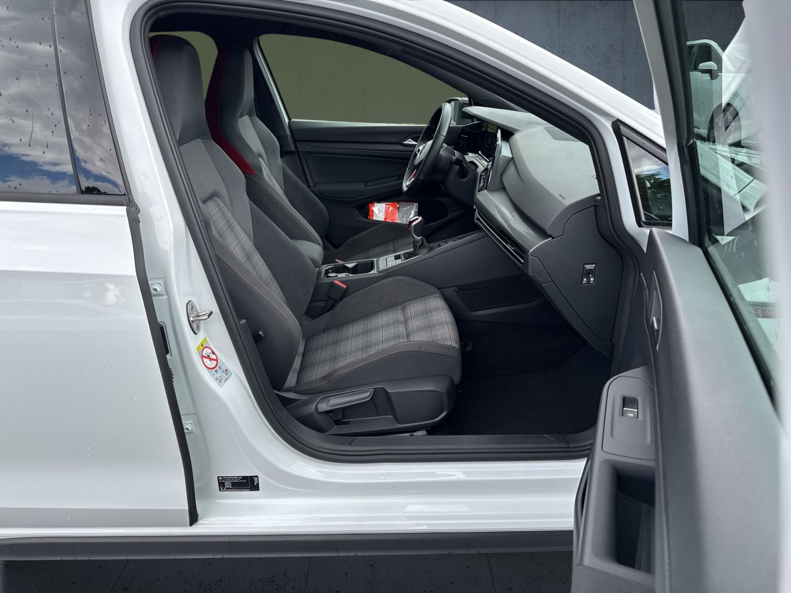 Volkswagen - Golf GTI_17