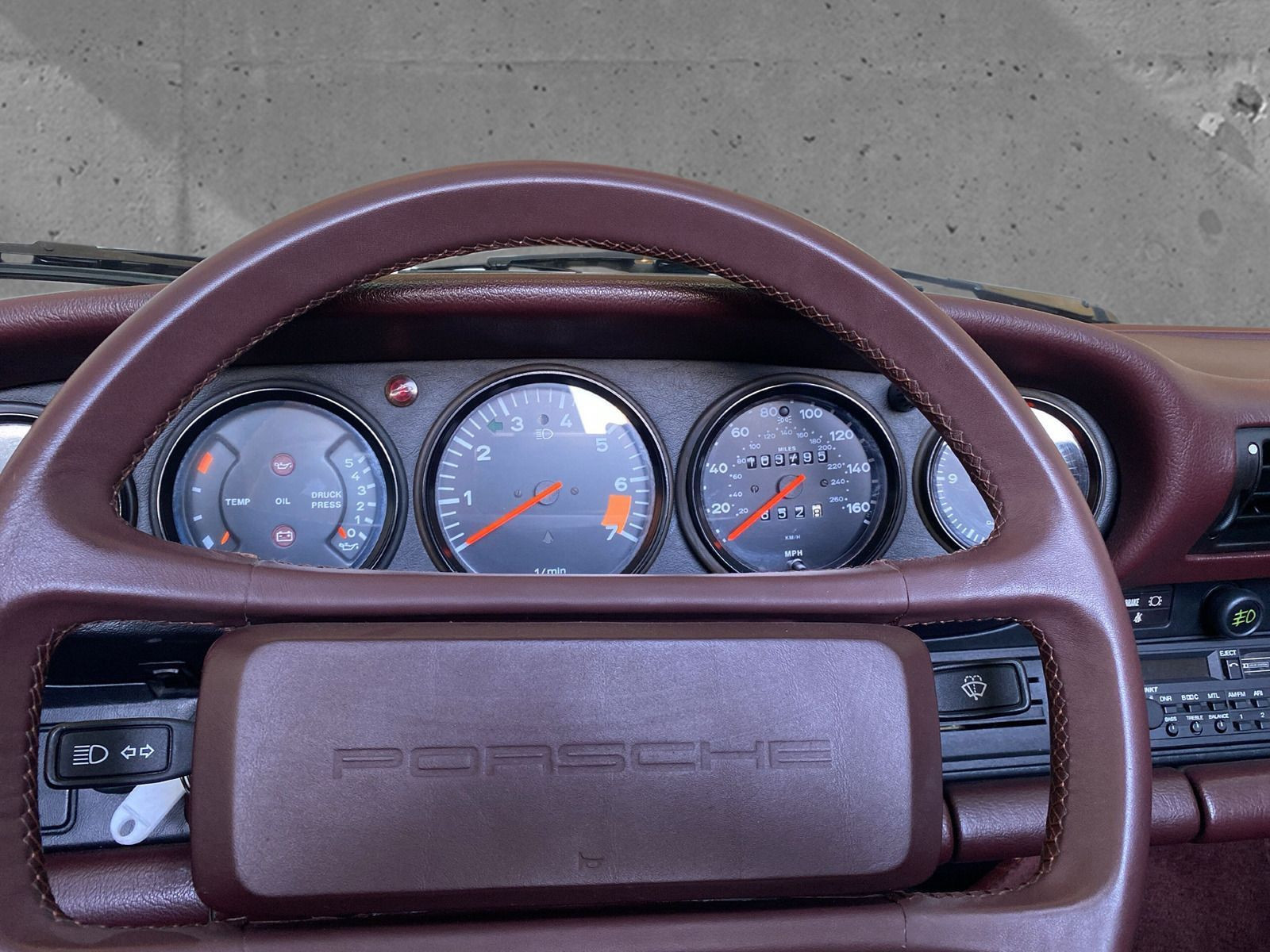Porsche - 911_12
