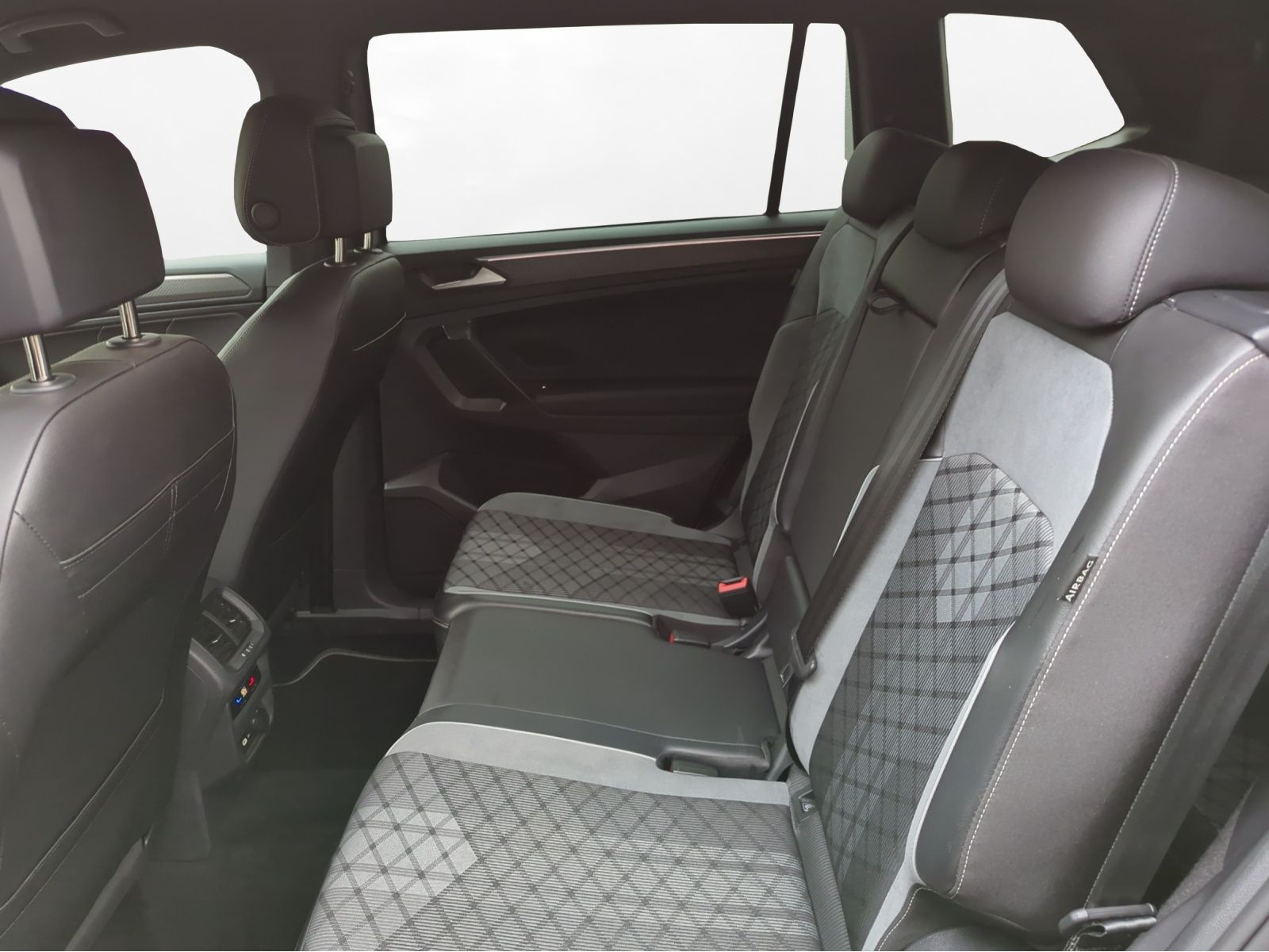 Volkswagen - Tiguan Allspace_5