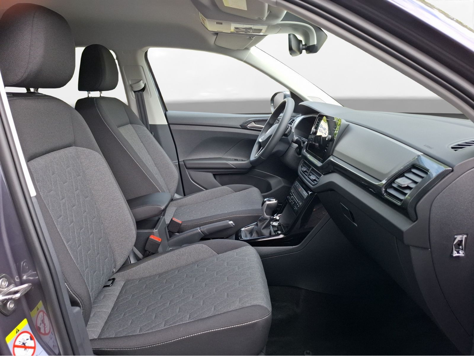 Volkswagen - T-Cross_12