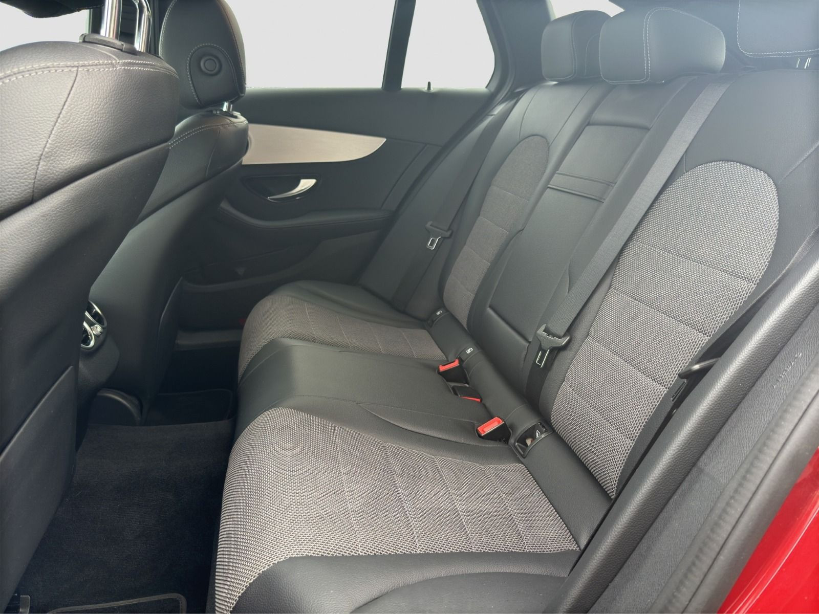 Mercedes-Benz - C 300_10