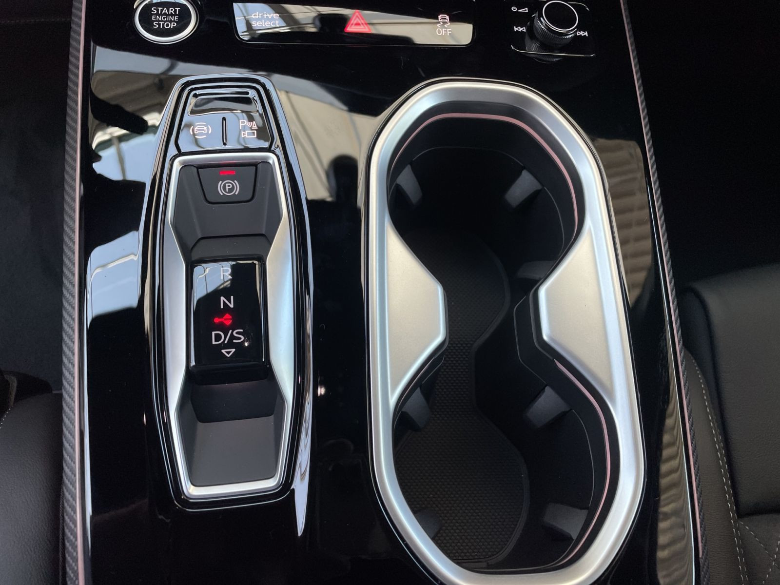 Audi - A6 Avant_24