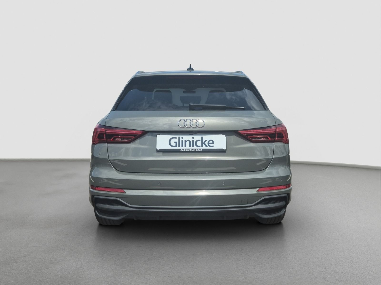 Audi - Q3_7