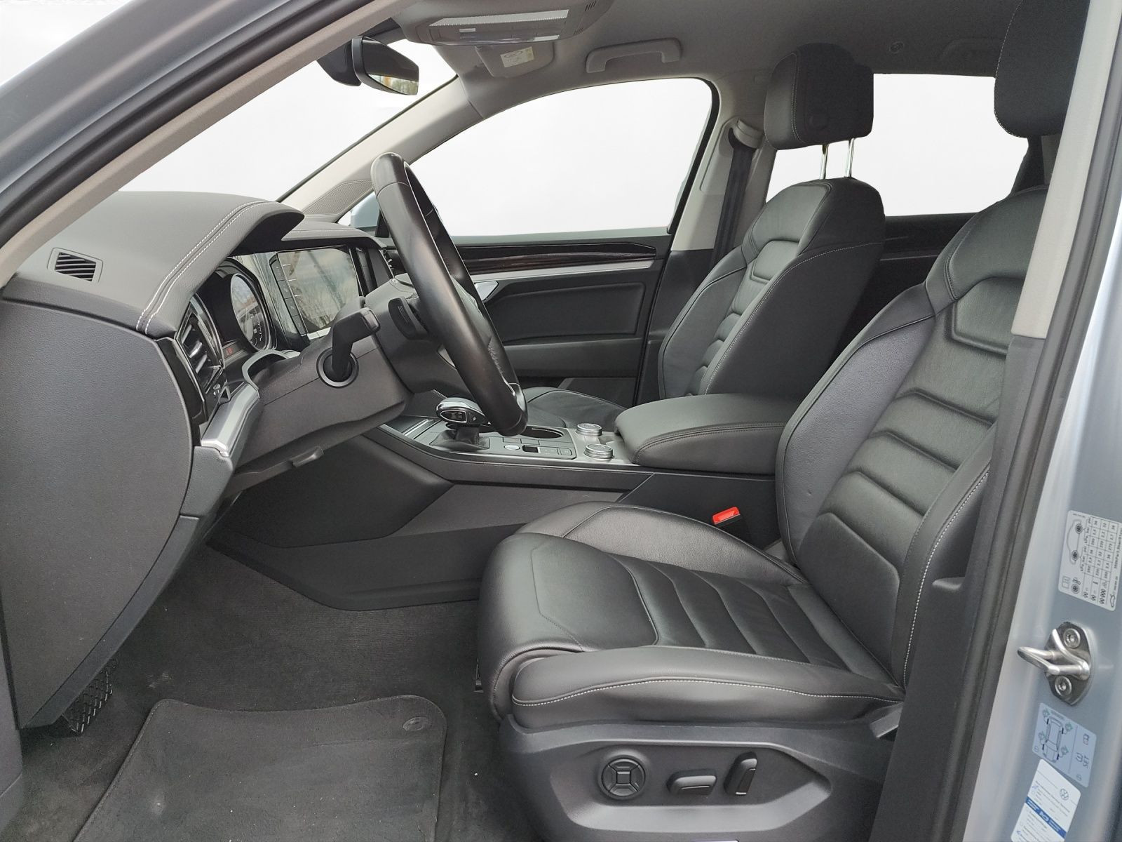 Volkswagen - Touareg_4