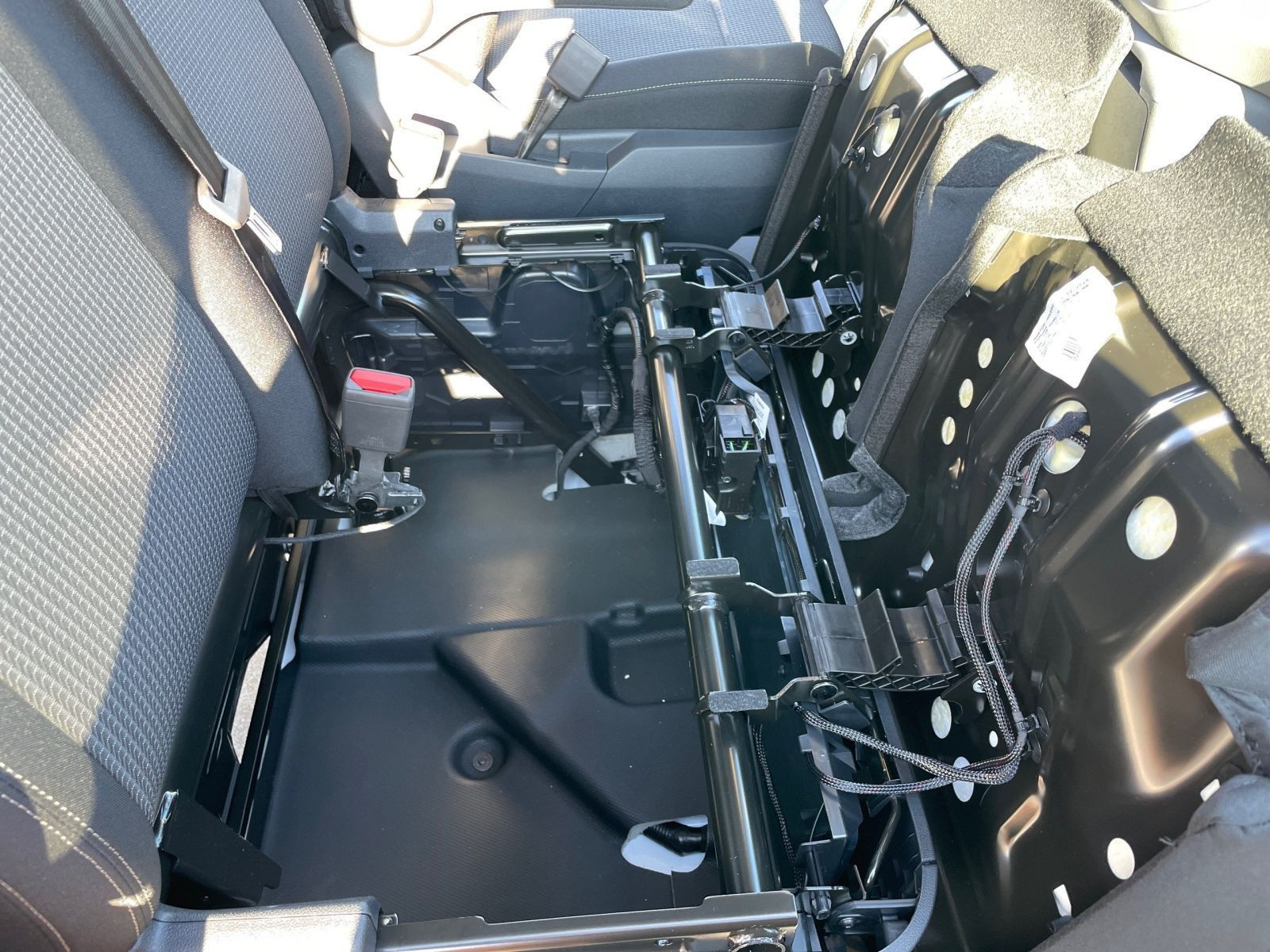 Volkswagen - T7 Transporter_12