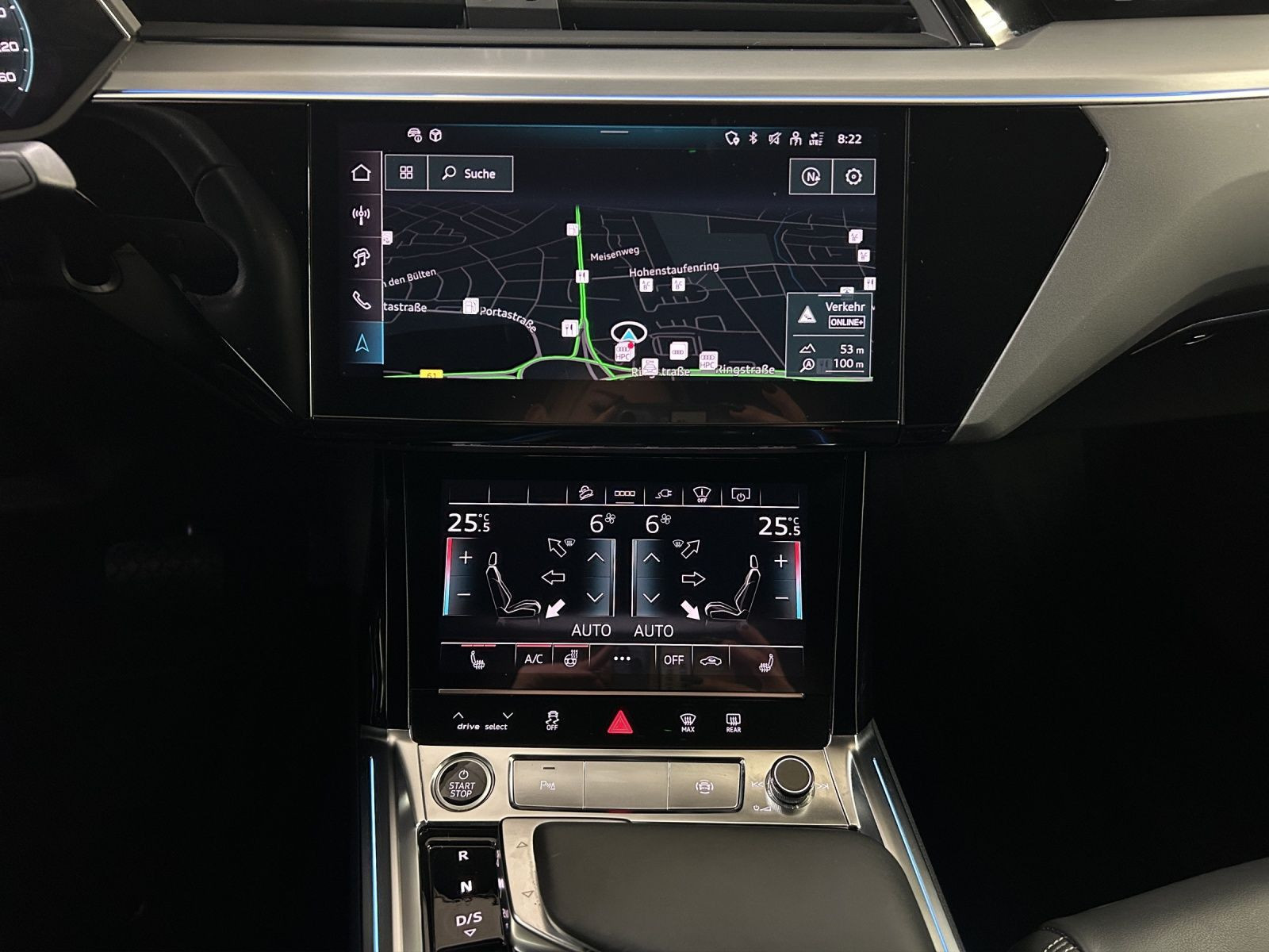 Audi - Q8 Sportback e-tron_8