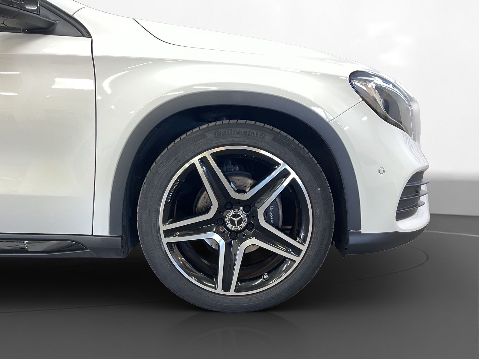 Mercedes-Benz - GLA 200_13
