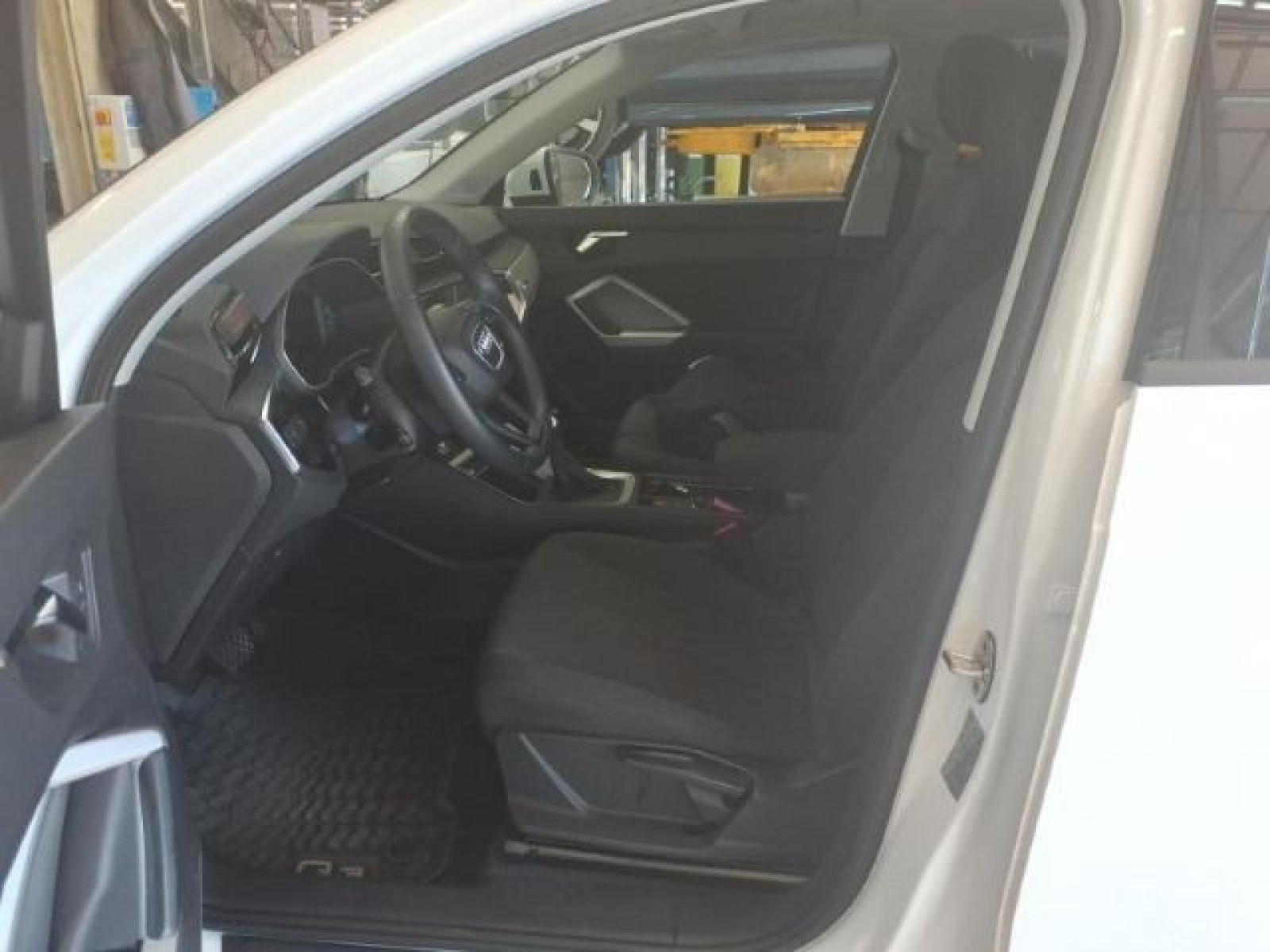 Audi - Q3_5
