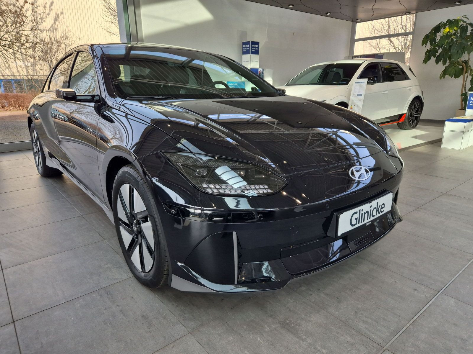 Hyundai - IONIQ 6_4