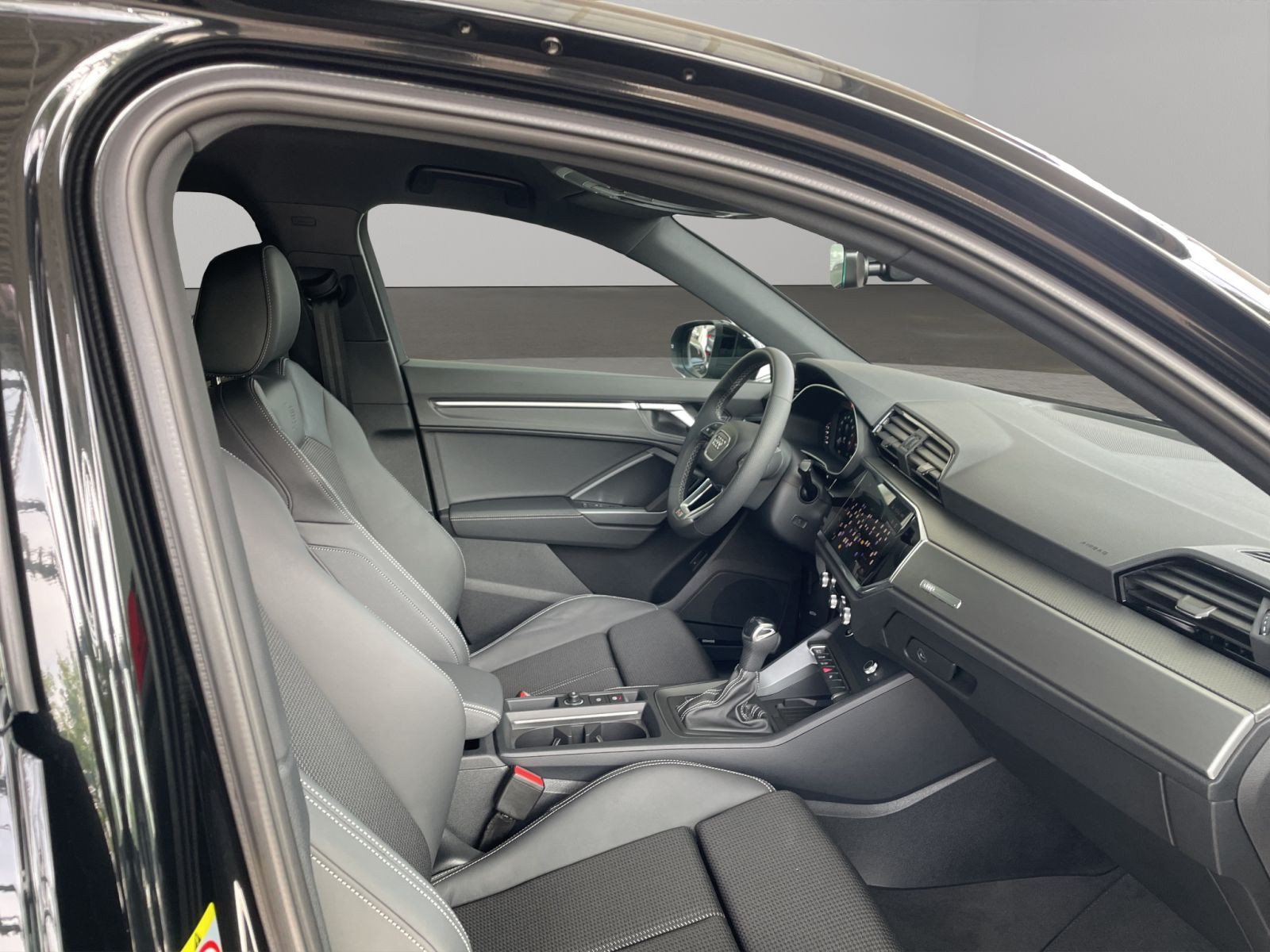 Audi - Q3 Sportback_19