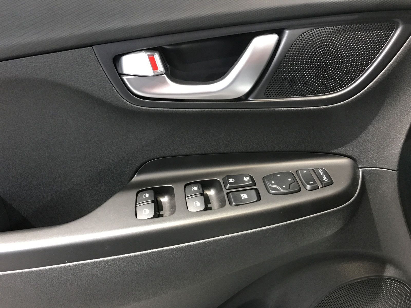 Hyundai - Kona_6