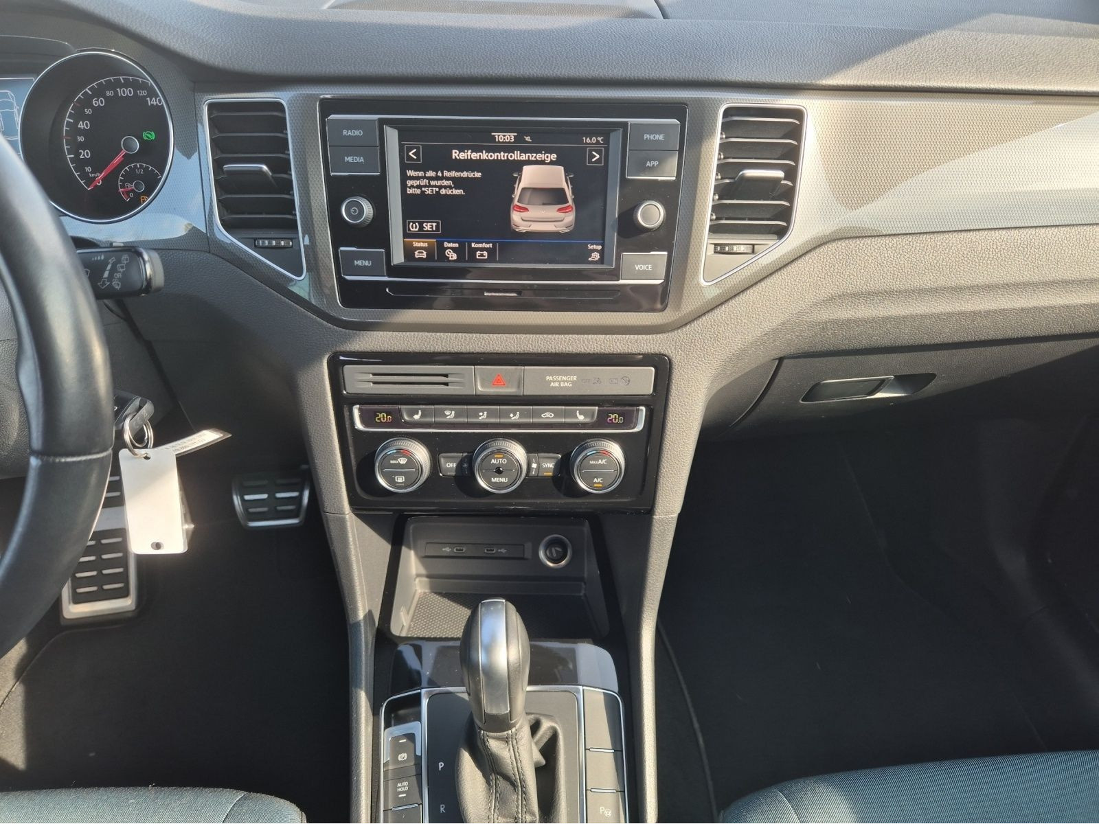 Volkswagen - Golf Sportsvan_7