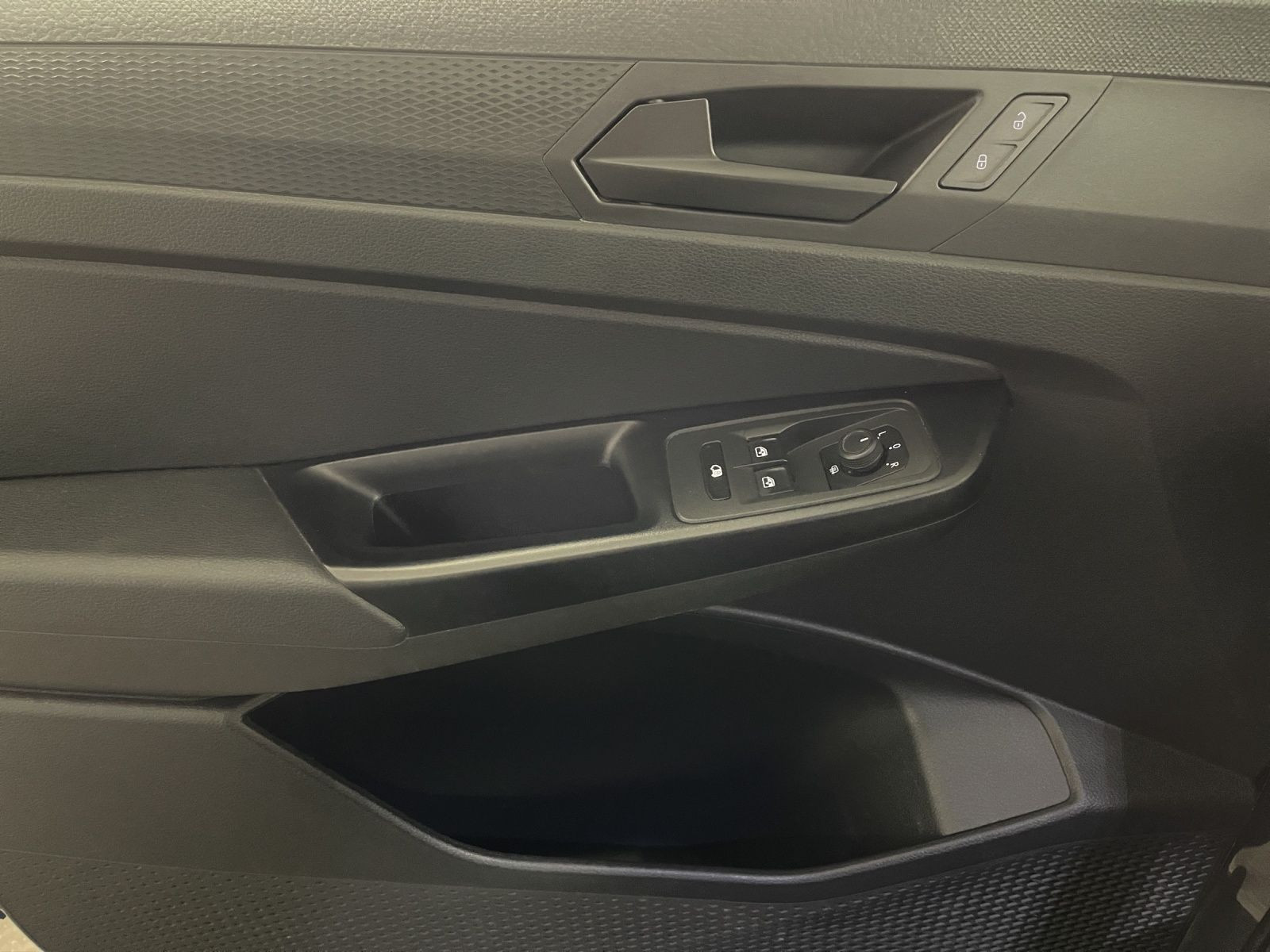 Volkswagen - Caddy Cargo_11
