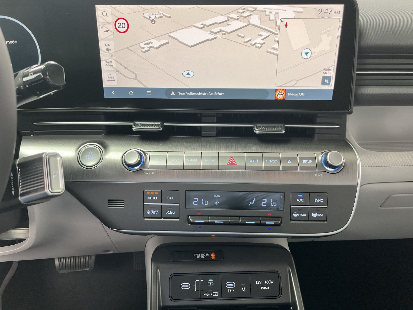 Hyundai - Kona_10