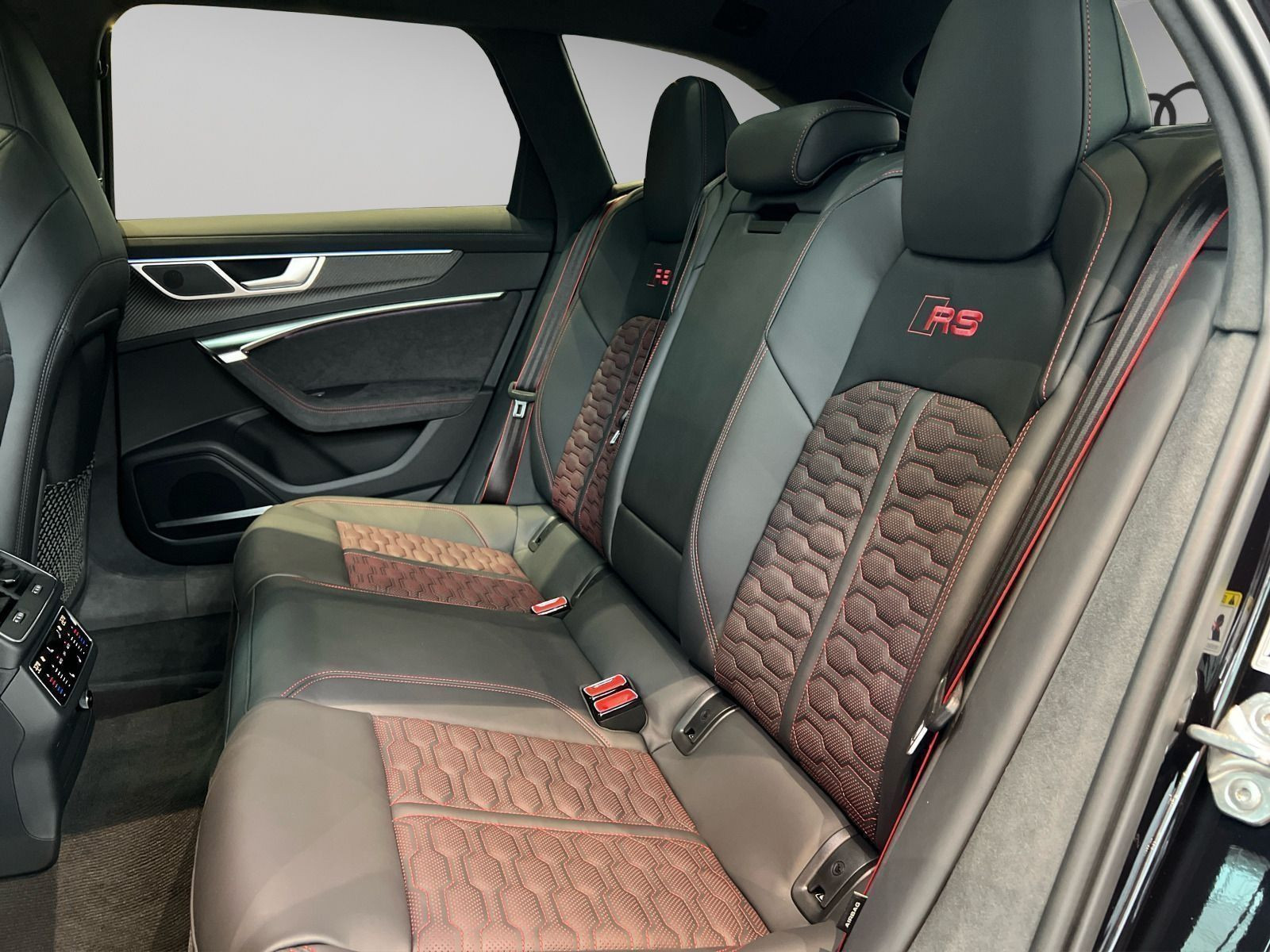 Audi - RS 6 Avant_10