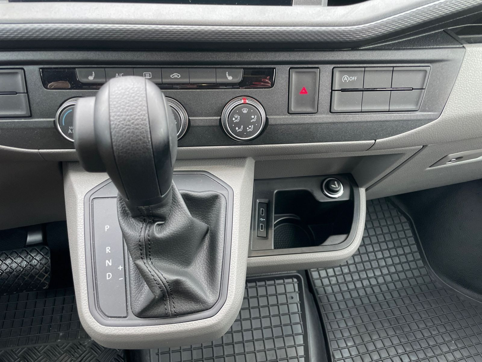 Volkswagen - T6.1 Kombi_13