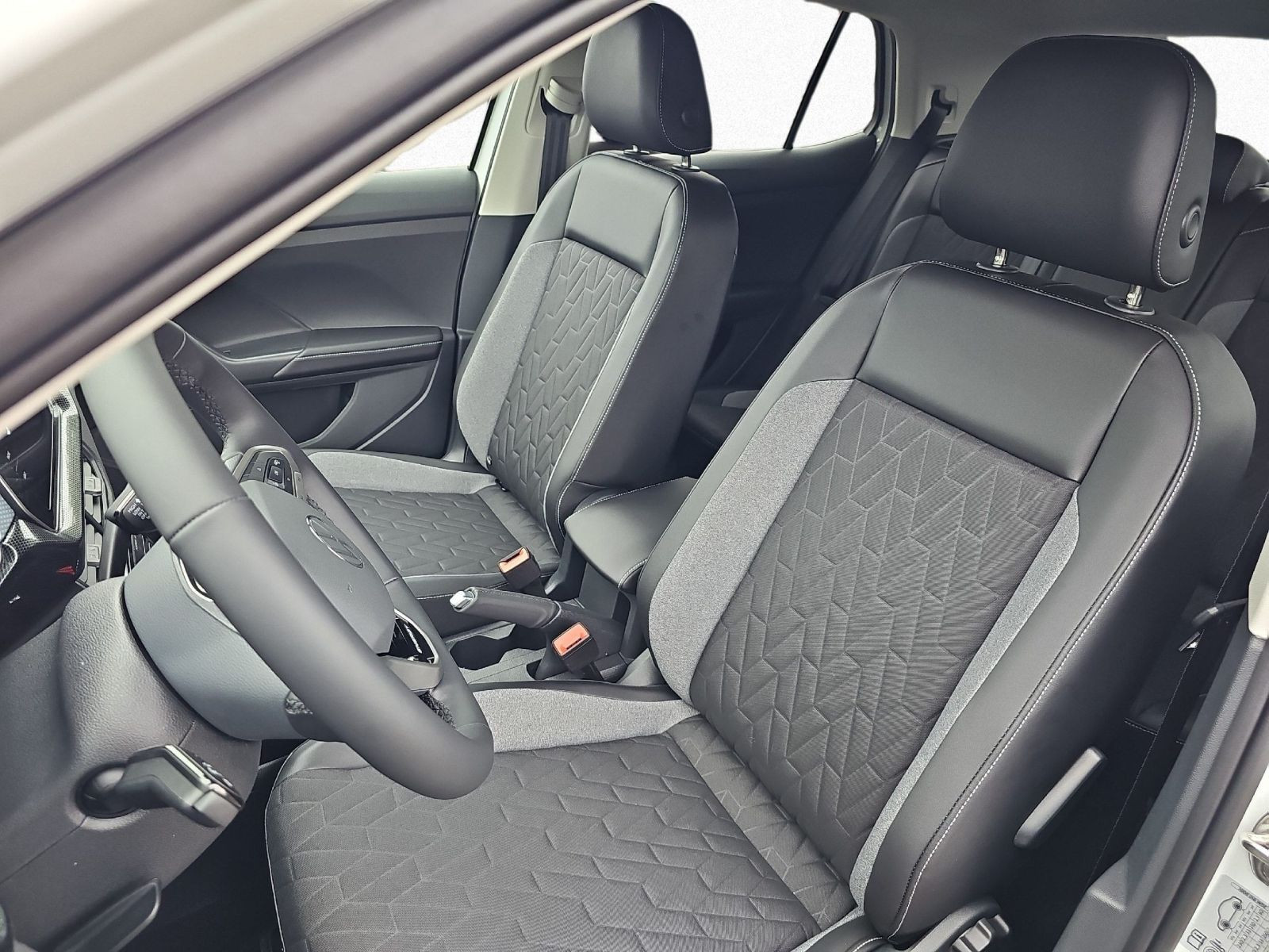 Volkswagen - T-Cross_10