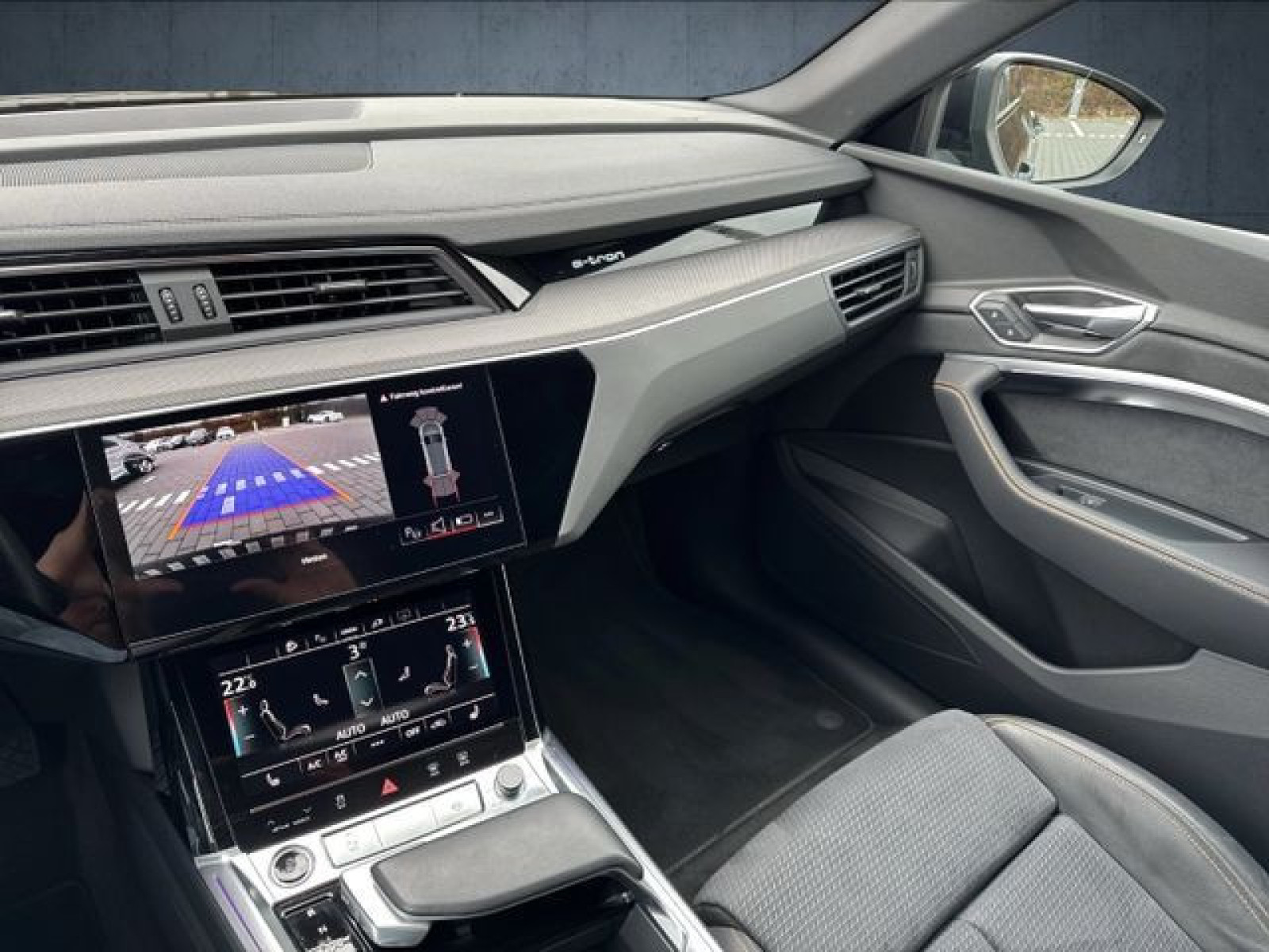 Audi - e-tron_28