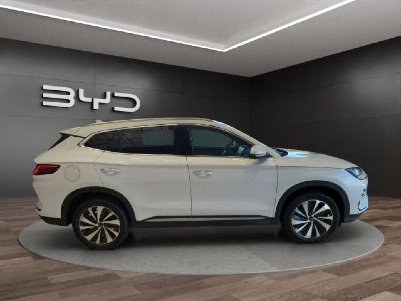 BYD - Seal U_7